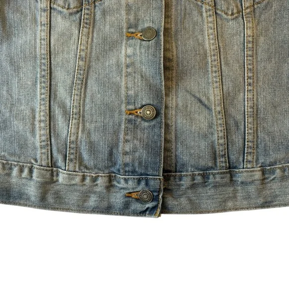 Levi's Classic Denim Trucker Vest for Fall Women’s size M - Picture 4 of 9